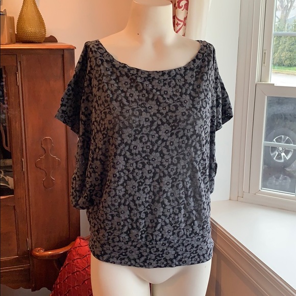 Urban Outfitters Top - Picture 1 of 2